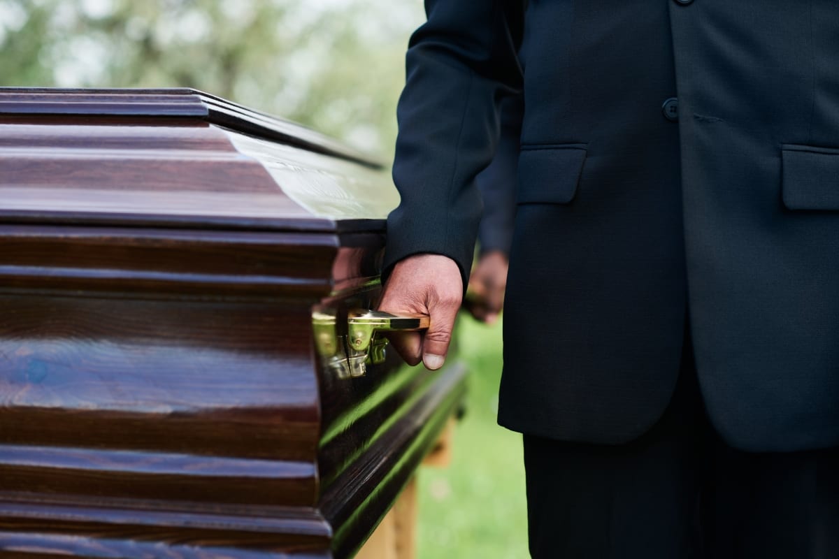The pros and cons of a direct cremation or burial