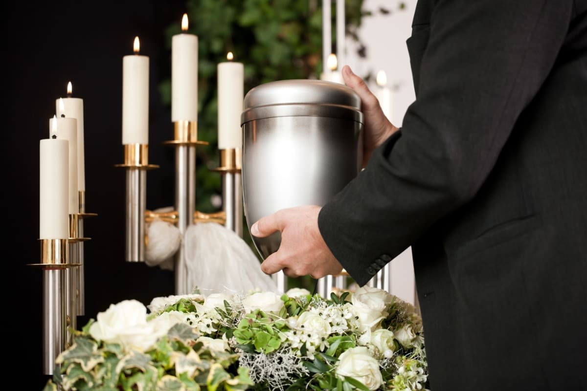 What to do with ashes after a cremation